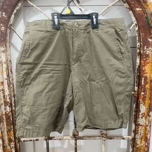 Columbia Khaki Outdoor Shorts 34